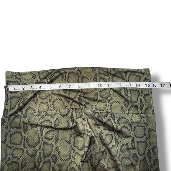 ONZIE Leopard High-rise leggings - Green/Black Large - Picture 7 of 11